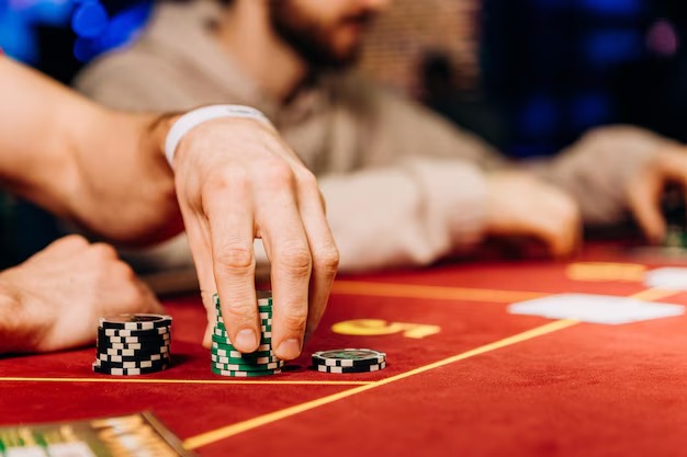 Bandar Poker live dealer table with multi-camera stream